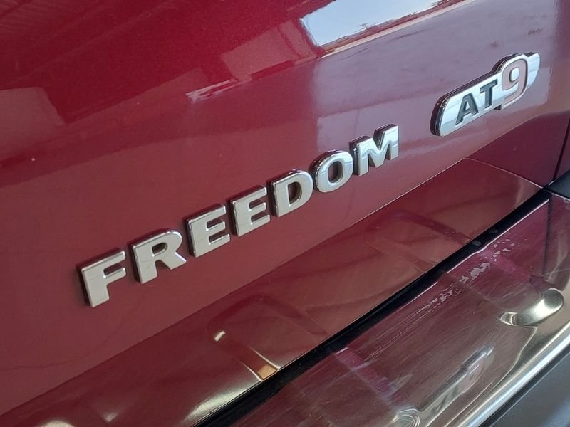 Fiat TORO 2.0 16V TURBO DIESEL FREEDOM 4WD AT9 2018/2019 BETIOLO NOVOS E SEMINOVOS LAJEADO / Carros no Vale Fiat TORO 2.0 16V TURBO DIESEL FREEDOM 4WD AT9 2018/2019 BETIOLO NOVOS E SEMINOVOS LAJEADO / Carros no Vale