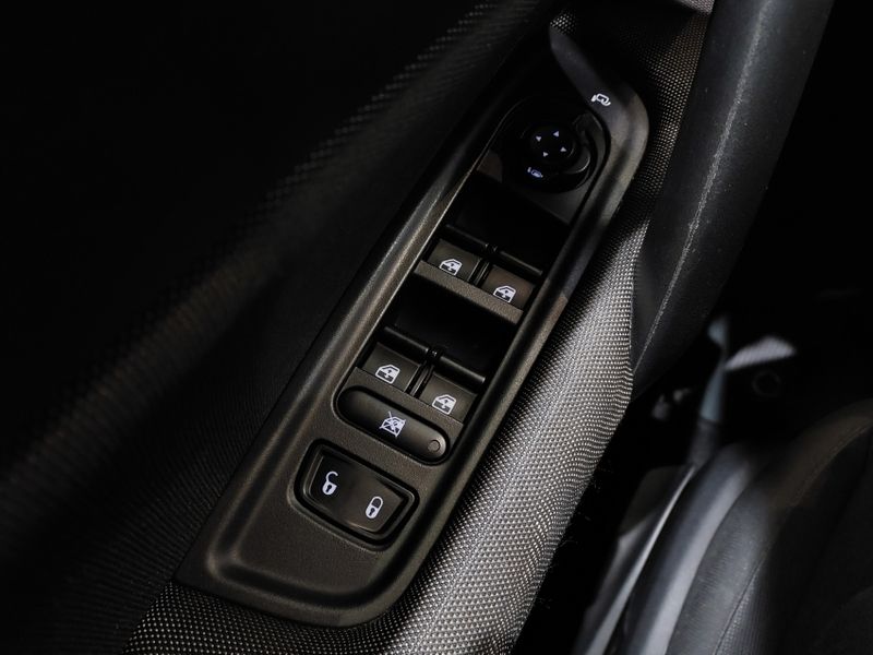 Fiat TORO 2.4 16V MULTIAIR FLEX FREEDOM AT9 2018/2018 BETIOLO NOVOS E SEMINOVOS LAJEADO / Carros no Vale