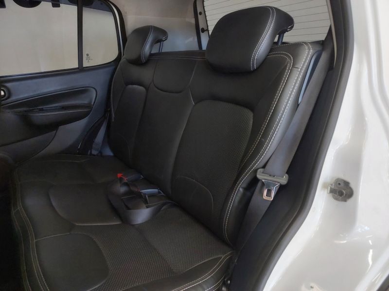 Fiat UNO 1.3 FIREFLY FLEX WAY 4P GSR 2017/2018 BETIOLO NOVOS E SEMINOVOS LAJEADO / Carros no Vale Fiat UNO 1.3 FIREFLY FLEX WAY 4P GSR 2017/2018 BETIOLO NOVOS E SEMINOVOS LAJEADO / Carros no Vale