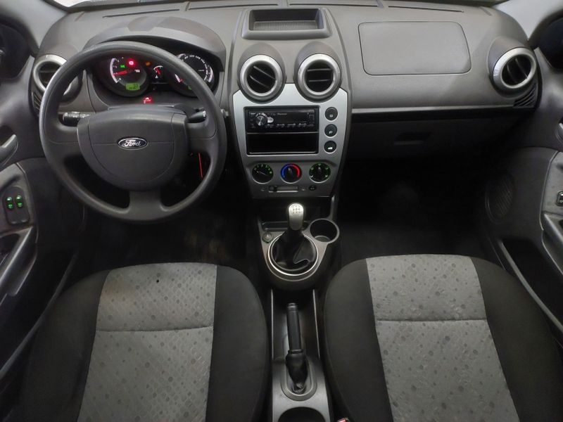Ford FIESTA 1.6 MPI HATCH 8V FLEX 4P MANUAL 2012/2012 BETIOLO NOVOS E SEMINOVOS LAJEADO / Carros no Vale