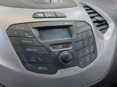 Ford KA 1.0 TI-VCT FLEX SE MANUAL 2015/2016 BETIOLO NOVOS E SEMINOVOS LAJEADO / Carros no Vale