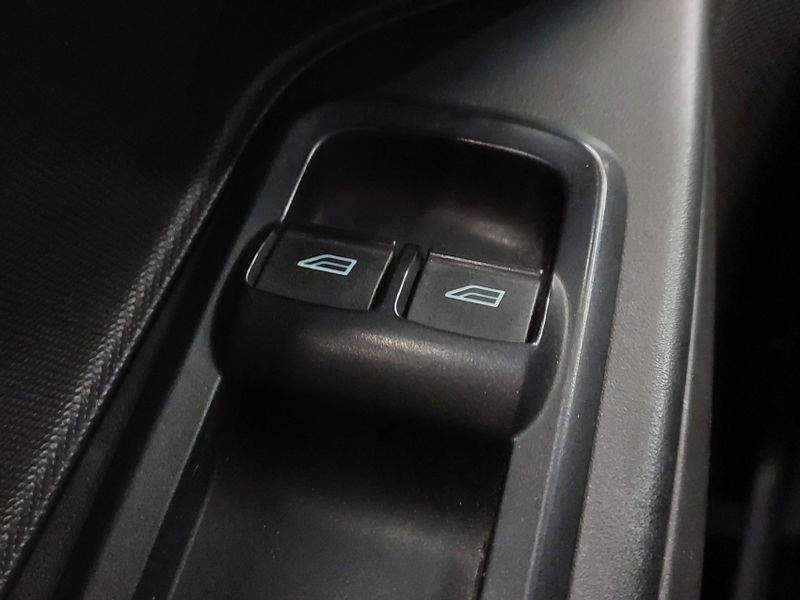 Ford KA 1.0 TI-VCT FLEX SE MANUAL 2015/2016 BETIOLO NOVOS E SEMINOVOS LAJEADO / Carros no Vale Ford KA 1.0 TI-VCT FLEX SE MANUAL 2015/2016 BETIOLO NOVOS E SEMINOVOS LAJEADO / Carros no Vale