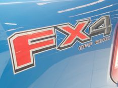 Ford MAVERICK 2.0 ECOBOOST GASOLINA LARIAT FX4 AUTOMÁTICO 2022/2022 BETIOLO NOVOS E SEMINOVOS LAJEADO / Carros no Vale