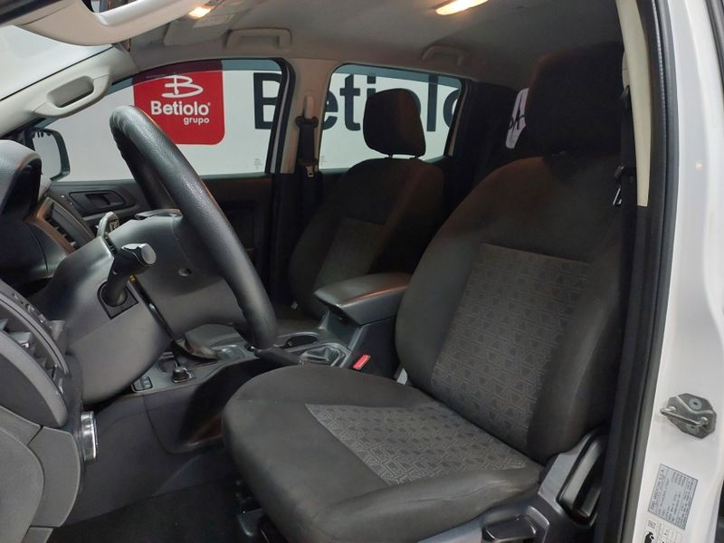 Ford RANGER 2.2 XLS 4X4 CD 16V DIESEL 4P AUTOMÁTICO 2019/2020 BETIOLO NOVOS E SEMINOVOS LAJEADO / Carros no Vale Ford RANGER 2.2 XLS 4X4 CD 16V DIESEL 4P AUTOMÁTICO 2019/2020 BETIOLO NOVOS E SEMINOVOS LAJEADO / Carros no Vale