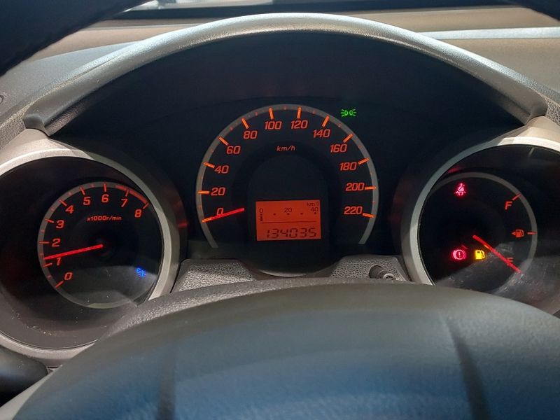 Honda FIT 1.4 DX 16V FLEX 4P MANUAL 2013/2013 BETIOLO NOVOS E SEMINOVOS LAJEADO / Carros no Vale