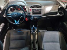 Honda FIT 1.4 DX 16V FLEX 4P MANUAL 2013/2013 BETIOLO NOVOS E SEMINOVOS LAJEADO / Carros no Vale