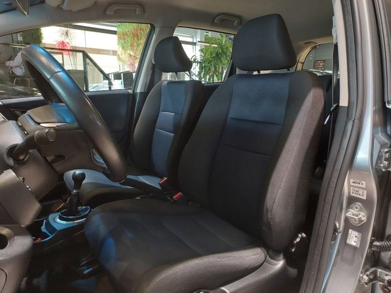 Honda FIT 1.4 DX 16V FLEX 4P MANUAL 2013/2013 BETIOLO NOVOS E SEMINOVOS LAJEADO / Carros no Vale