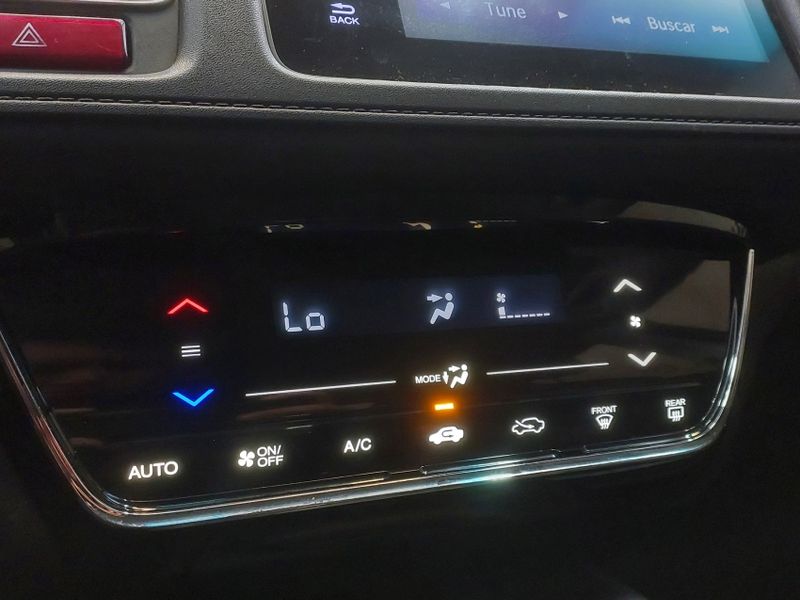 Honda HR-V 1.8 16V FLEX TOURING 4P AUTOMÁTICO 2017/2017 BETIOLO NOVOS E SEMINOVOS LAJEADO / Carros no Vale Honda HR-V 1.8 16V FLEX TOURING 4P AUTOMÁTICO 2017/2017 BETIOLO NOVOS E SEMINOVOS LAJEADO / Carros no Vale