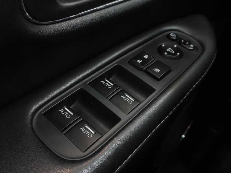 Honda HR-V 1.8 16V FLEX TOURING 4P AUTOMÁTICO 2017/2017 BETIOLO NOVOS E SEMINOVOS LAJEADO / Carros no Vale Honda HR-V 1.8 16V FLEX TOURING 4P AUTOMÁTICO 2017/2017 BETIOLO NOVOS E SEMINOVOS LAJEADO / Carros no Vale