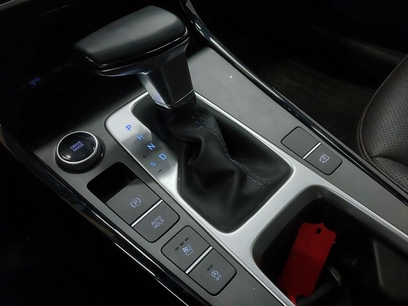 Hyundai CRETA 1.0 TGDI FLEX PLATINUM AUTOMÁTICO 2023/2024 BETIOLO NOVOS E SEMINOVOS LAJEADO / Carros no Vale Hyundai CRETA 1.0 TGDI FLEX PLATINUM AUTOMÁTICO 2023/2024 BETIOLO NOVOS E SEMINOVOS LAJEADO / Carros no Vale
