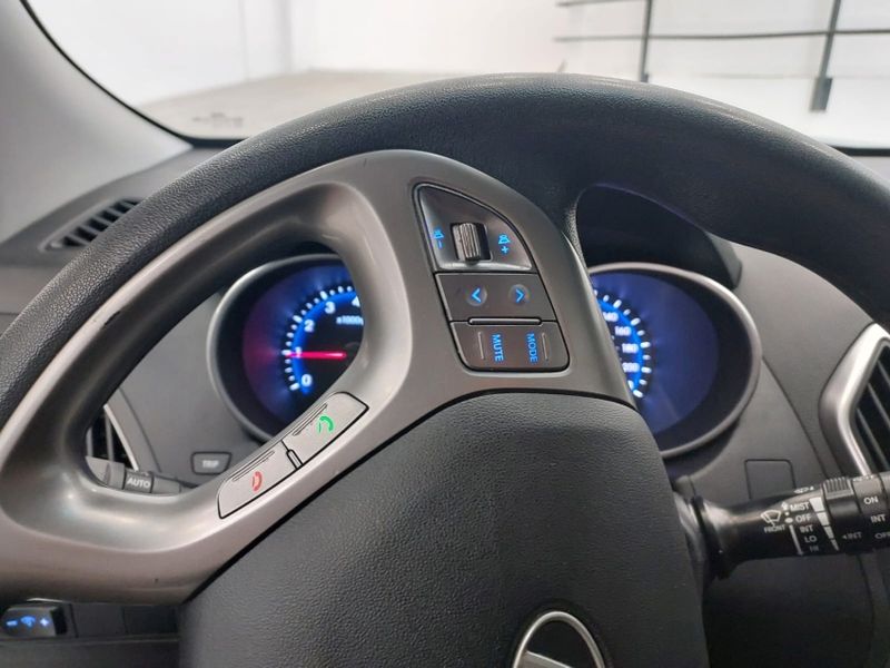 Hyundai IX35 2.0 MPFI GLS 16V FLEX 4P AUTOMÁTICO 2014/2015 BETIOLO NOVOS E SEMINOVOS LAJEADO / Carros no Vale Hyundai IX35 2.0 MPFI GLS 16V FLEX 4P AUTOMÁTICO 2014/2015 BETIOLO NOVOS E SEMINOVOS LAJEADO / Carros no Vale