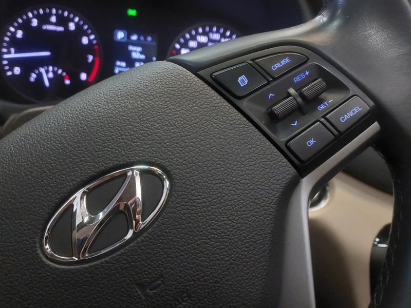 Hyundai TUCSON 1.6 16V T-GDI GASOLINA GLS ECOSHIFT 2017/2018 BETIOLO NOVOS E SEMINOVOS LAJEADO / Carros no Vale Hyundai TUCSON 1.6 16V T-GDI GASOLINA GLS ECOSHIFT 2017/2018 BETIOLO NOVOS E SEMINOVOS LAJEADO / Carros no Vale
