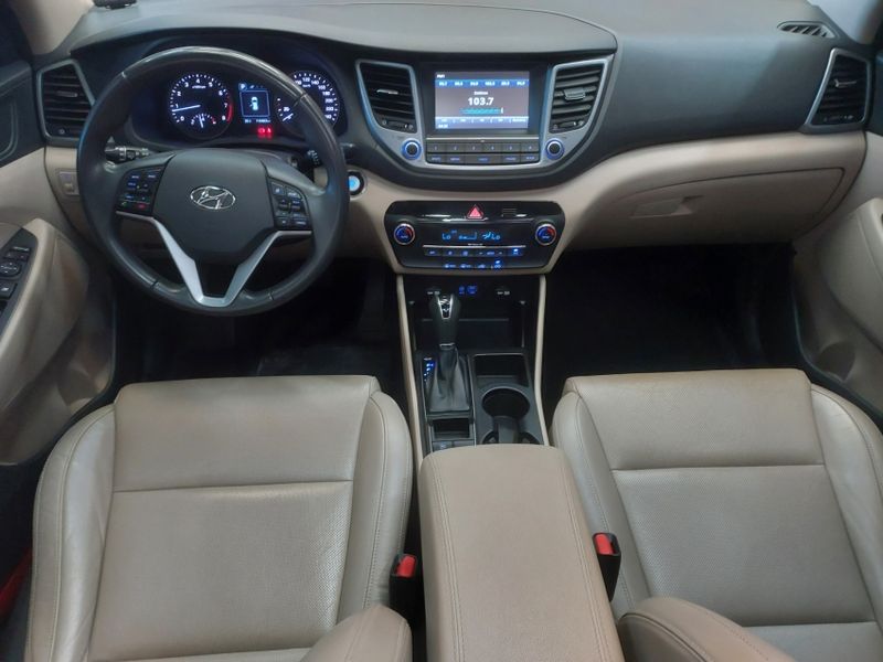 Hyundai TUCSON 1.6 16V T-GDI GASOLINA GLS ECOSHIFT 2017/2018 BETIOLO NOVOS E SEMINOVOS LAJEADO / Carros no Vale Hyundai TUCSON 1.6 16V T-GDI GASOLINA GLS ECOSHIFT 2017/2018 BETIOLO NOVOS E SEMINOVOS LAJEADO / Carros no Vale