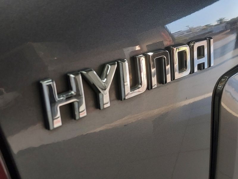 Hyundai TUCSON 2.0 MPFI GLS 16V 143CV 2WD FLEX 4P AUTOMÁTICO 2015/2016 BETIOLO NOVOS E SEMINOVOS LAJEADO / Carros no Vale Hyundai TUCSON 2.0 MPFI GLS 16V 143CV 2WD FLEX 4P AUTOMÁTICO 2015/2016 BETIOLO NOVOS E SEMINOVOS LAJEADO / Carros no Vale
