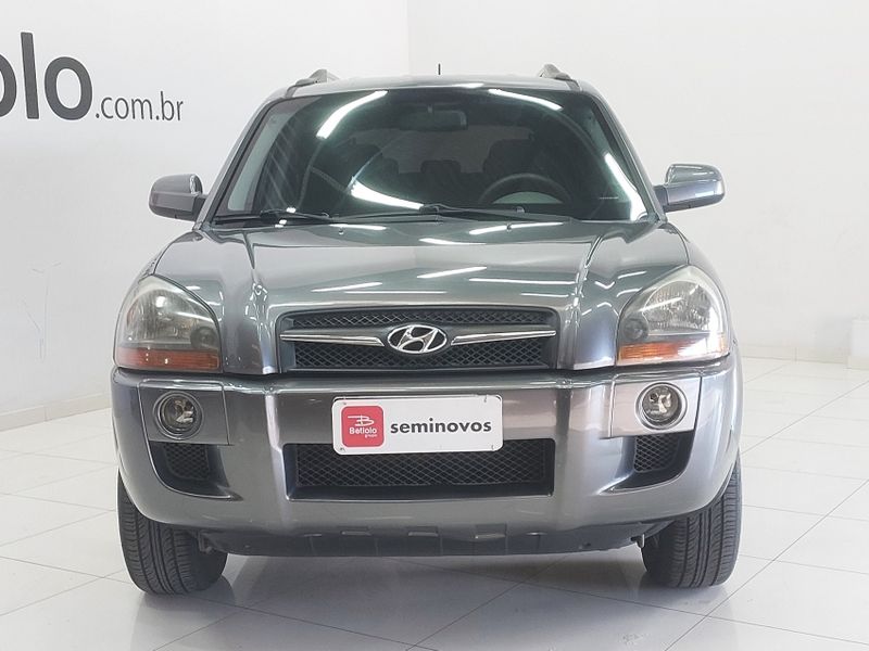 Hyundai TUCSON 2.0 MPFI GLS 16V 143CV 2WD FLEX 4P AUTOMÁTICO 2015/2016 BETIOLO NOVOS E SEMINOVOS LAJEADO / Carros no Vale Hyundai TUCSON 2.0 MPFI GLS 16V 143CV 2WD FLEX 4P AUTOMÁTICO 2015/2016 BETIOLO NOVOS E SEMINOVOS LAJEADO / Carros no Vale