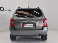 Hyundai TUCSON 2.0 MPFI GLS 16V 143CV 2WD FLEX 4P AUTOMÁTICO 2015/2016 BETIOLO NOVOS E SEMINOVOS LAJEADO / Carros no Vale