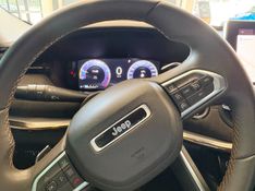 JEEP COMMANDER 1.3 T270 TURBO FLEX LIMITED AT6 2023/2023 BETIOLO NOVOS E SEMINOVOS LAJEADO / Carros no Vale