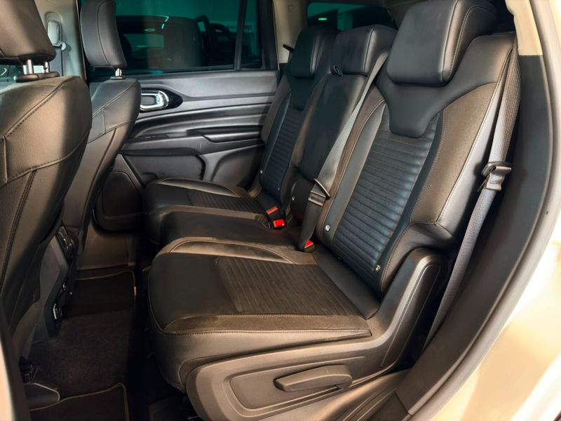 JEEP COMMANDER 1.3 T270 TURBO FLEX LIMITED AT6 2023/2023 BETIOLO NOVOS E SEMINOVOS LAJEADO / Carros no Vale JEEP COMMANDER 1.3 T270 TURBO FLEX LIMITED AT6 2023/2023 BETIOLO NOVOS E SEMINOVOS LAJEADO / Carros no Vale