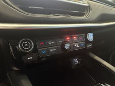 JEEP COMMANDER 1.3 T270 TURBO FLEX LONGITUDE AT6 2026/2027 BETIOLO NOVOS E SEMINOVOS LAJEADO / Carros no Vale