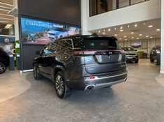JEEP COMMANDER 1.3 T270 TURBO FLEX OVERLAND MHEV AT6 2026/2027 BETIOLO NOVOS E SEMINOVOS LAJEADO / Carros no Vale