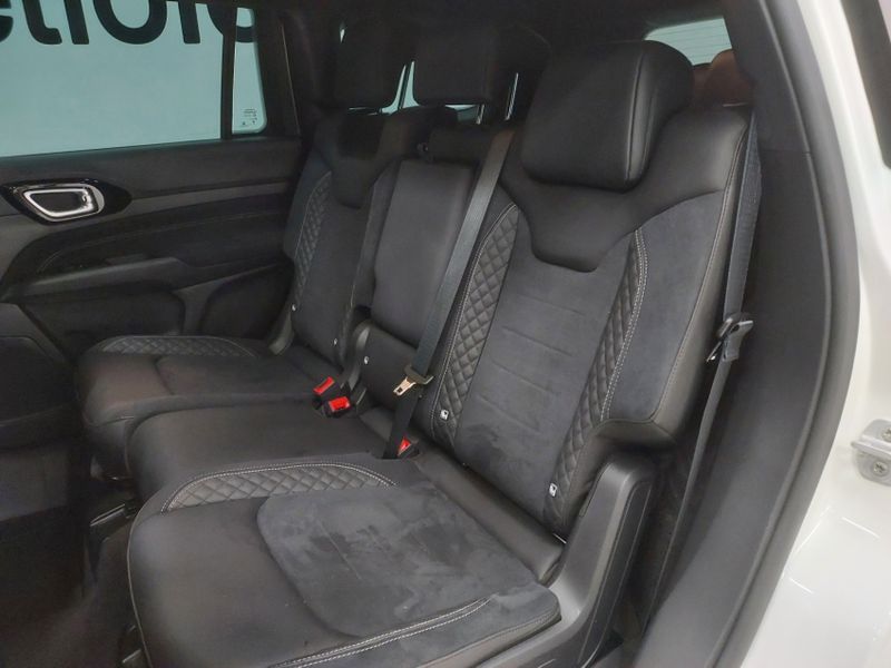 JEEP COMMANDER 2.0 HURRICANE 4 TURBO GASOLINA BLACKHAWK AT9 2025/2026 BETIOLO NOVOS E SEMINOVOS LAJEADO / Carros no Vale JEEP COMMANDER 2.0 HURRICANE 4 TURBO GASOLINA BLACKHAWK AT9 2025/2026 BETIOLO NOVOS E SEMINOVOS LAJEADO / Carros no Vale