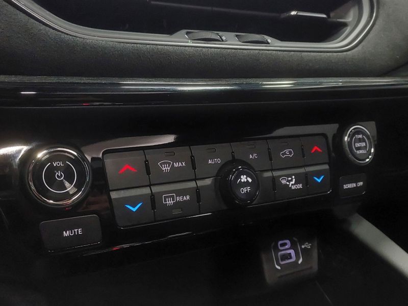 JEEP COMMANDER 2.0 HURRICANE 4 TURBO GASOLINA BLACKHAWK AT9 2025/2026 BETIOLO NOVOS E SEMINOVOS LAJEADO / Carros no Vale JEEP COMMANDER 2.0 HURRICANE 4 TURBO GASOLINA BLACKHAWK AT9 2025/2026 BETIOLO NOVOS E SEMINOVOS LAJEADO / Carros no Vale