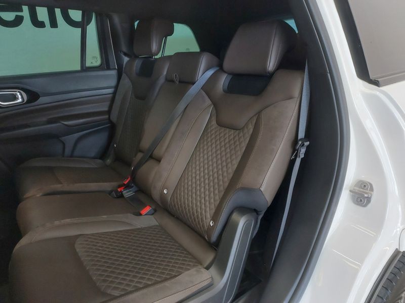JEEP COMMANDER 2.0 TD380 TURBO DIESEL OVERLAND AT9 2022/2023 BETIOLO NOVOS E SEMINOVOS LAJEADO / Carros no Vale JEEP COMMANDER 2.0 TD380 TURBO DIESEL OVERLAND AT9 2022/2023 BETIOLO NOVOS E SEMINOVOS LAJEADO / Carros no Vale