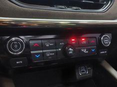 JEEP COMMANDER 2.0 TD380 TURBO DIESEL OVERLAND AT9 2022/2023 BETIOLO NOVOS E SEMINOVOS LAJEADO / Carros no Vale