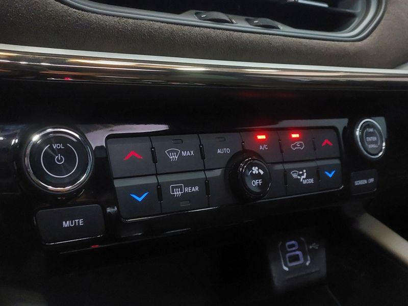 JEEP COMMANDER 2.0 TD380 TURBO DIESEL OVERLAND AT9 2022/2023 BETIOLO NOVOS E SEMINOVOS LAJEADO / Carros no Vale JEEP COMMANDER 2.0 TD380 TURBO DIESEL OVERLAND AT9 2022/2023 BETIOLO NOVOS E SEMINOVOS LAJEADO / Carros no Vale