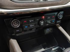 JEEP COMMANDER 2.0 TD380 TURBO DIESEL OVERLAND AT9 2022/2022 BETIOLO NOVOS E SEMINOVOS LAJEADO / Carros no Vale