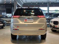 JEEP COMMANDER 2.0 TD380 TURBO DIESEL OVERLAND AT9 2022/2022 BETIOLO NOVOS E SEMINOVOS LAJEADO / Carros no Vale