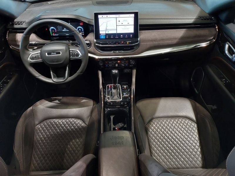 JEEP COMMANDER 2.0 TD380 TURBO DIESEL OVERLAND AT9 2022/2022 BETIOLO NOVOS E SEMINOVOS LAJEADO / Carros no Vale JEEP COMMANDER 2.0 TD380 TURBO DIESEL OVERLAND AT9 2022/2022 BETIOLO NOVOS E SEMINOVOS LAJEADO / Carros no Vale