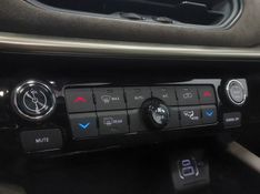 JEEP COMMANDER 2.2 TURBO DIESEL OVERLAND AT9 2025/2026 BETIOLO NOVOS E SEMINOVOS LAJEADO / Carros no Vale