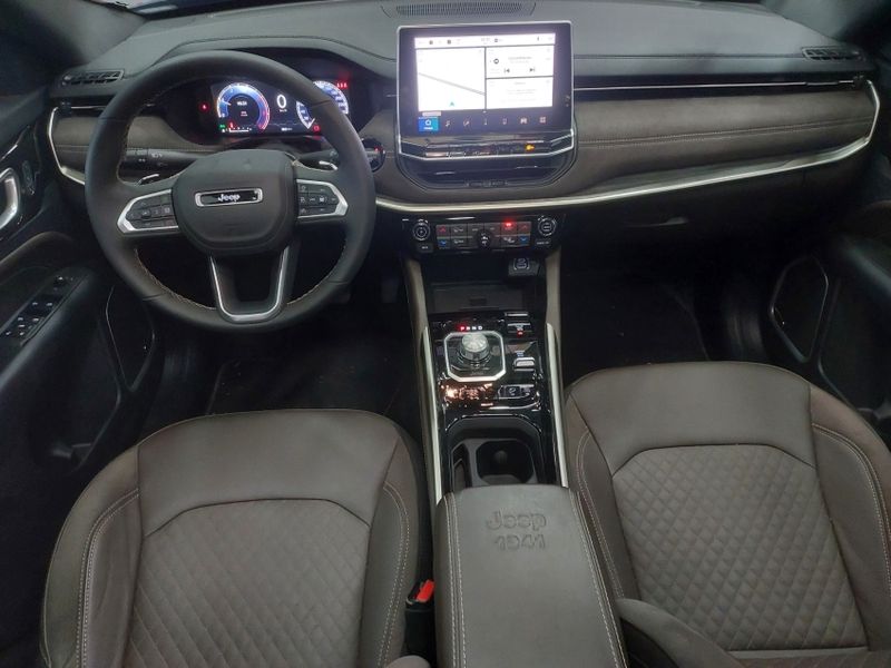 JEEP COMMANDER 2.2 TURBO DIESEL OVERLAND AT9 2025/2026 BETIOLO NOVOS E SEMINOVOS LAJEADO / Carros no Vale
