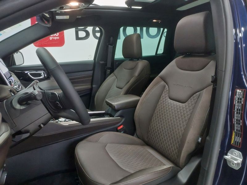 JEEP COMMANDER 2.2 TURBO DIESEL OVERLAND AT9 2025/2026 BETIOLO NOVOS E SEMINOVOS LAJEADO / Carros no Vale