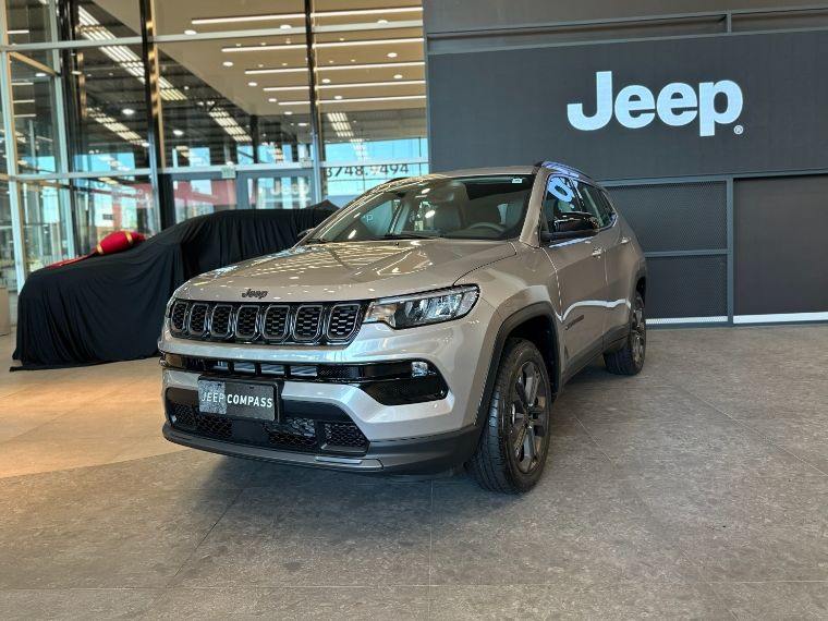 JEEP COMPASS 1.3 T270 TURBO FLEX LONGITUDE AT6 2026/2026 BETIOLO NOVOS E SEMINOVOS LAJEADO / Carros no Vale JEEP COMPASS 1.3 T270 TURBO FLEX LONGITUDE AT6 2026/2026 BETIOLO NOVOS E SEMINOVOS LAJEADO / Carros no Vale