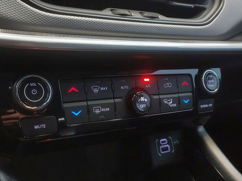 JEEP COMPASS 1.3 T270 TURBO FLEX LONGITUDE AT6 2024/2025 BETIOLO NOVOS E SEMINOVOS LAJEADO / Carros no Vale JEEP COMPASS 1.3 T270 TURBO FLEX LONGITUDE AT6 2024/2025 BETIOLO NOVOS E SEMINOVOS LAJEADO / Carros no Vale