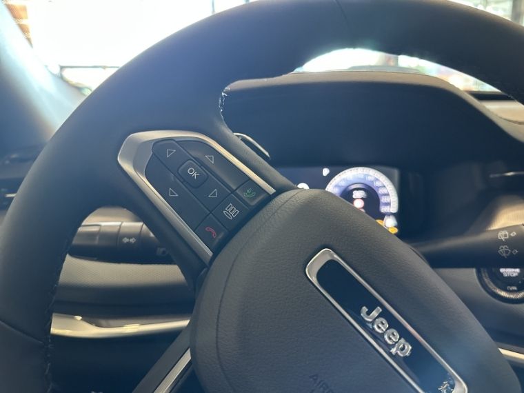 JEEP COMPASS 1.3 T270 TURBO FLEX LONGITUDE AT6 2026/2026 BETIOLO NOVOS E SEMINOVOS LAJEADO / Carros no Vale JEEP COMPASS 1.3 T270 TURBO FLEX LONGITUDE AT6 2026/2026 BETIOLO NOVOS E SEMINOVOS LAJEADO / Carros no Vale
