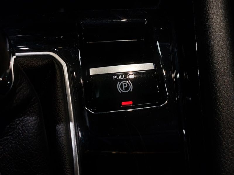 JEEP COMPASS 1.3 T270 TURBO FLEX LONGITUDE AT6 2024/2025 BETIOLO NOVOS E SEMINOVOS LAJEADO / Carros no Vale