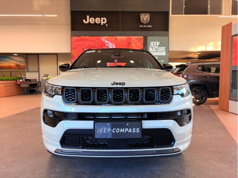 JEEP COMPASS 1.3 T270 TURBO FLEX S AT6 2025/2026 BETIOLO NOVOS E SEMINOVOS LAJEADO / Carros no Vale JEEP COMPASS 1.3 T270 TURBO FLEX S AT6 2025/2026 BETIOLO NOVOS E SEMINOVOS LAJEADO / Carros no Vale