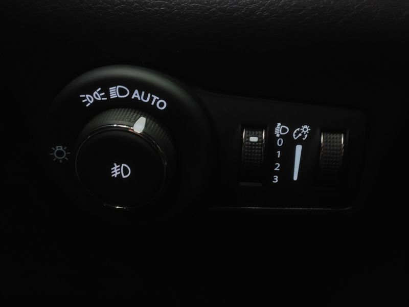 JEEP COMPASS 1.3 T270 TURBO FLEX SPORT AT6 2025/2025 BETIOLO NOVOS E SEMINOVOS LAJEADO / Carros no Vale JEEP COMPASS 1.3 T270 TURBO FLEX SPORT AT6 2025/2025 BETIOLO NOVOS E SEMINOVOS LAJEADO / Carros no Vale
