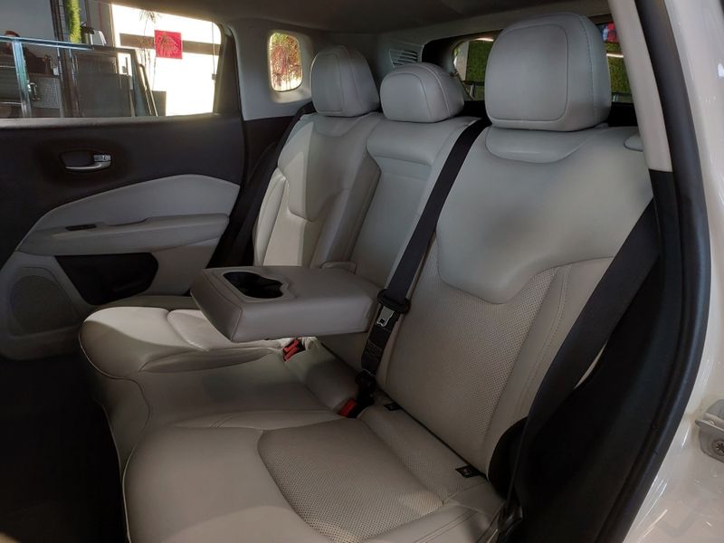 JEEP COMPASS 2.0 16V DIESEL LONGITUDE 4X4 AUTOMÁTICO 2018/2018 BETIOLO NOVOS E SEMINOVOS LAJEADO / Carros no Vale JEEP COMPASS 2.0 16V DIESEL LONGITUDE 4X4 AUTOMÁTICO 2018/2018 BETIOLO NOVOS E SEMINOVOS LAJEADO / Carros no Vale
