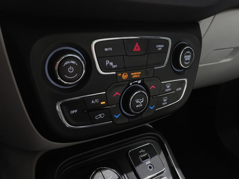 JEEP COMPASS 2.0 16V DIESEL LONGITUDE 4X4 AUTOMÁTICO 2018/2018 BETIOLO NOVOS E SEMINOVOS LAJEADO / Carros no Vale JEEP COMPASS 2.0 16V DIESEL LONGITUDE 4X4 AUTOMÁTICO 2018/2018 BETIOLO NOVOS E SEMINOVOS LAJEADO / Carros no Vale