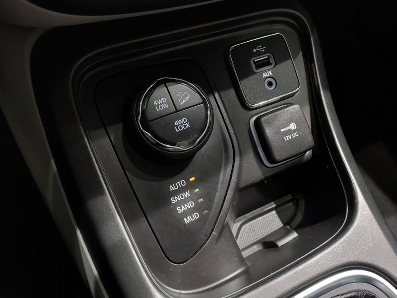 JEEP COMPASS 2.0 16V DIESEL LONGITUDE 4X4 AUTOMÁTICO 2018/2018 BETIOLO NOVOS E SEMINOVOS LAJEADO / Carros no Vale JEEP COMPASS 2.0 16V DIESEL LONGITUDE 4X4 AUTOMÁTICO 2018/2018 BETIOLO NOVOS E SEMINOVOS LAJEADO / Carros no Vale