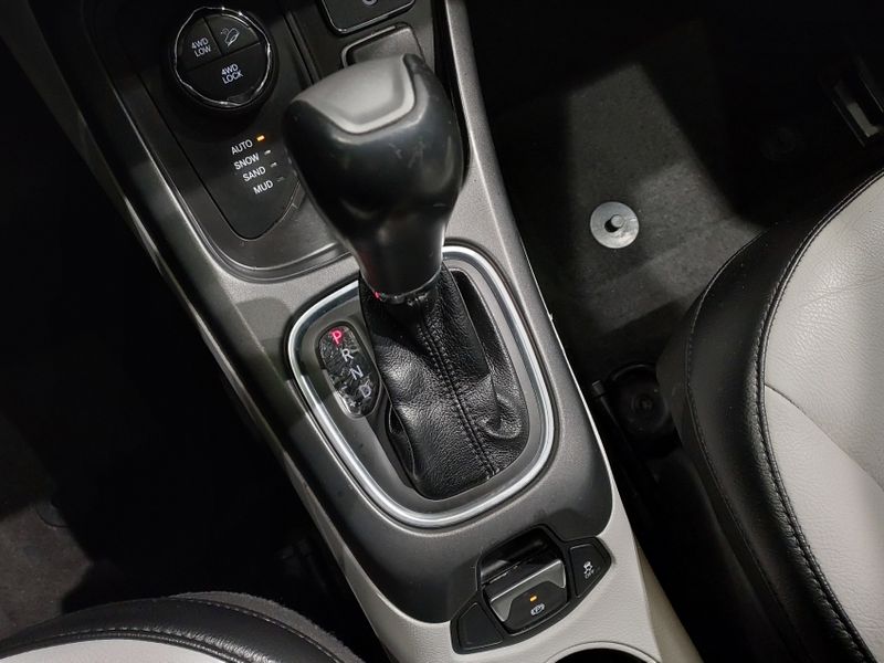 JEEP COMPASS 2.0 16V DIESEL LONGITUDE 4X4 AUTOMÁTICO 2018/2018 BETIOLO NOVOS E SEMINOVOS LAJEADO / Carros no Vale JEEP COMPASS 2.0 16V DIESEL LONGITUDE 4X4 AUTOMÁTICO 2018/2018 BETIOLO NOVOS E SEMINOVOS LAJEADO / Carros no Vale