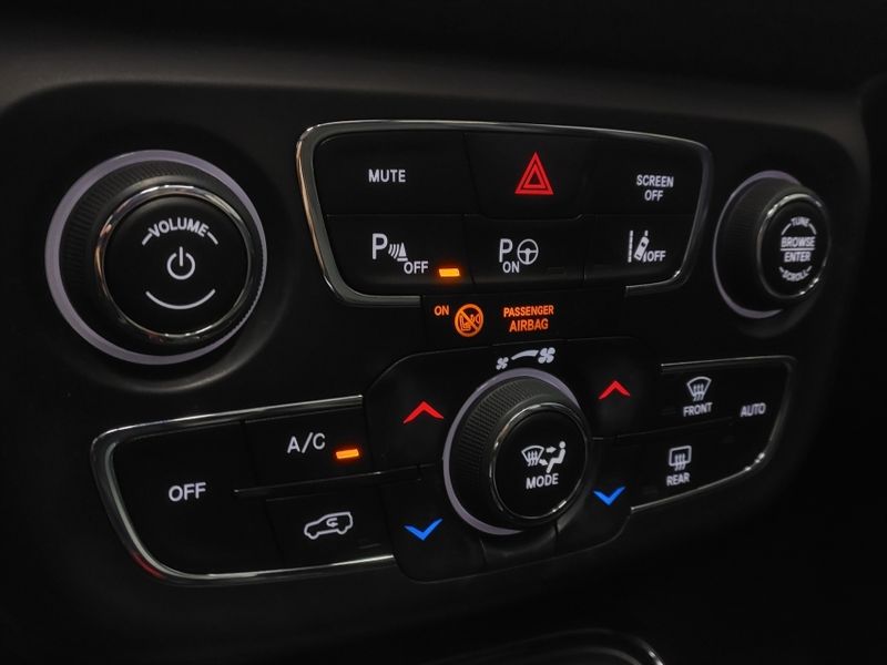 JEEP COMPASS 2.0 16V FLEX LIMITED AUTOMÁTICO 2019/2019 BETIOLO NOVOS E SEMINOVOS LAJEADO / Carros no Vale