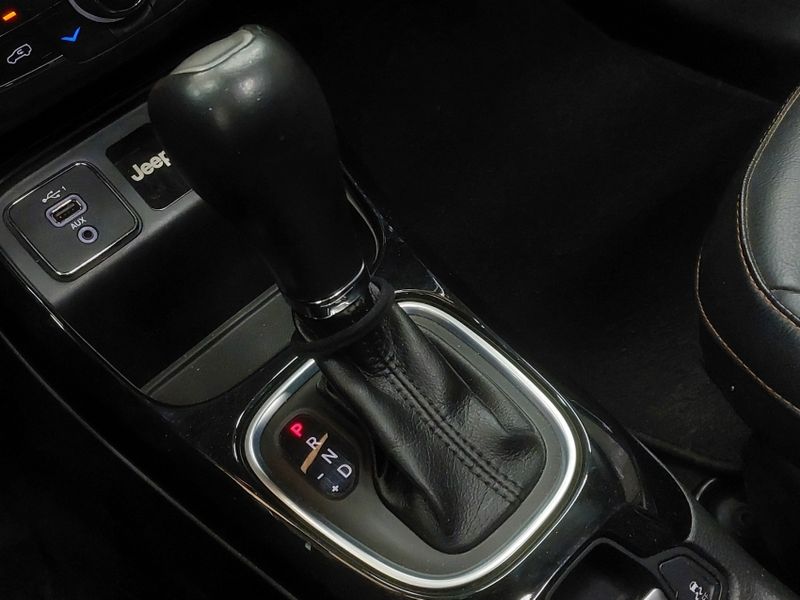 JEEP COMPASS 2.0 16V FLEX LIMITED AUTOMÁTICO 2019/2019 BETIOLO NOVOS E SEMINOVOS LAJEADO / Carros no Vale
