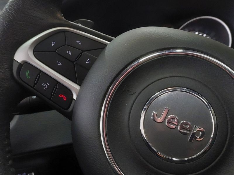 JEEP COMPASS 2.0 16V FLEX LIMITED AUTOMÁTICO 2019/2019 BETIOLO NOVOS E SEMINOVOS LAJEADO / Carros no Vale