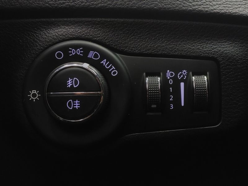 JEEP COMPASS 2.0 16V FLEX LIMITED AUTOMÁTICO 2019/2019 BETIOLO NOVOS E SEMINOVOS LAJEADO / Carros no Vale