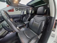 JEEP COMPASS 2.0 16V FLEX LIMITED AUTOMÁTICO 2019/2019 BETIOLO NOVOS E SEMINOVOS LAJEADO / Carros no Vale